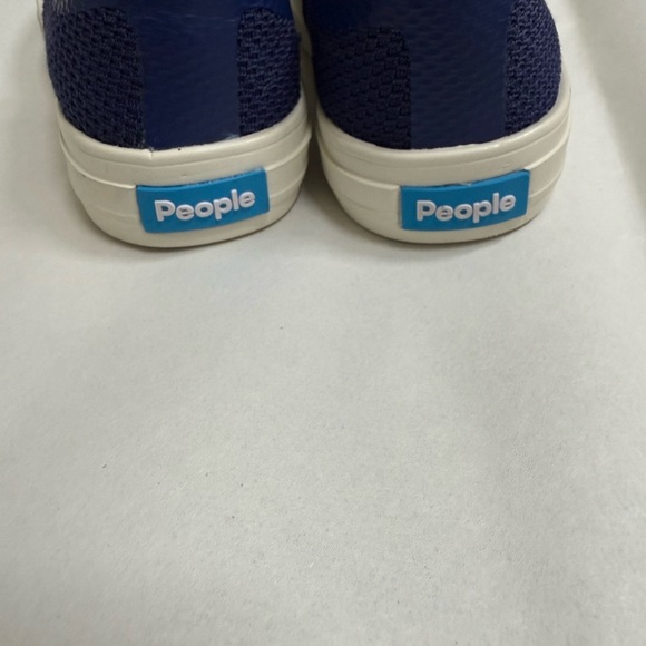 People Kids Navy Blue Sneakers - Picture 9 of 9